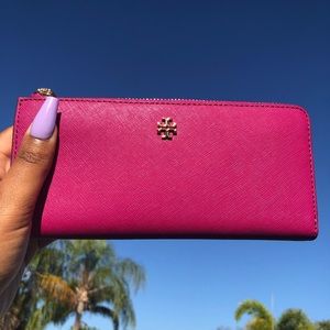Tory Burch Emerson L-Zip Continental Wallet in Prickly Pear